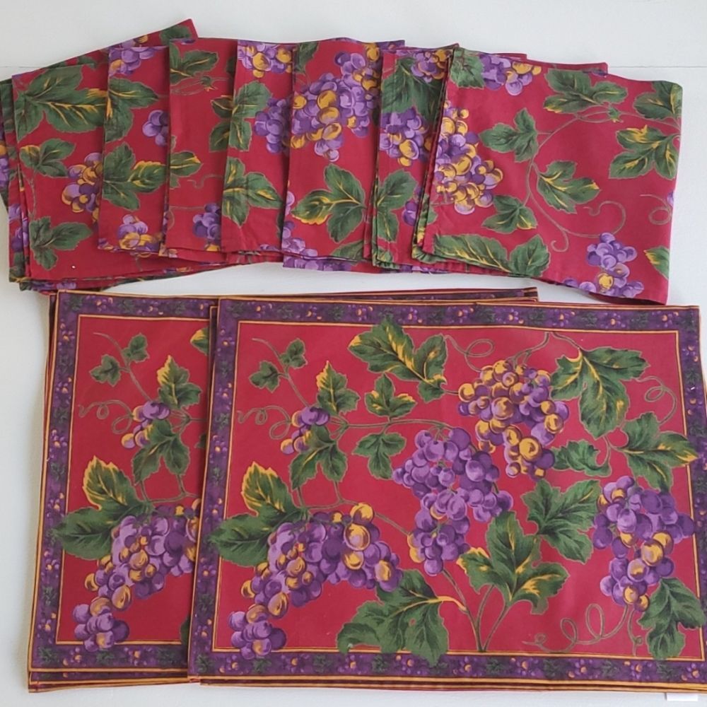 WORLD MARKET SET OF 8 PLACEMATS AND NAPKINS RED PURPLE YELLOW COTTON GRAPEVINES